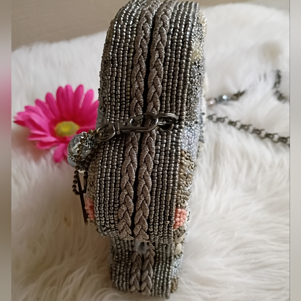 Mary Frances Hop To It Easter Bunny Rabbit Beaded Bag - Picture 7 of 13